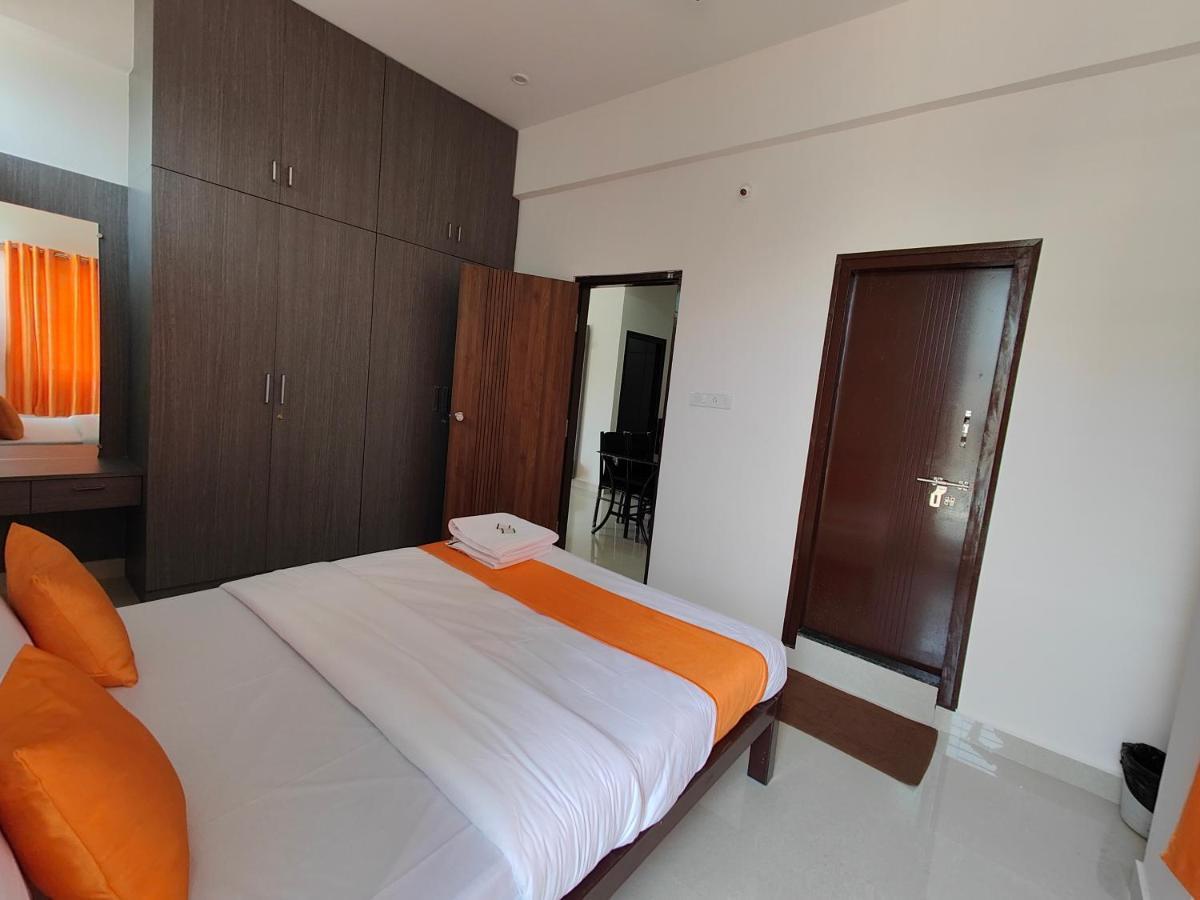 Meer Stay - Premium Service Apartments Vanivilasa Puram Exterior foto